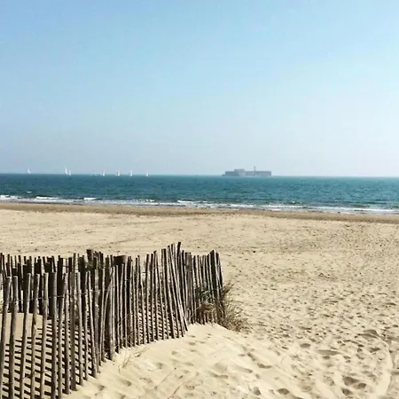 Prázdninový dům Magnificent Les Sables In Cap Dagde *